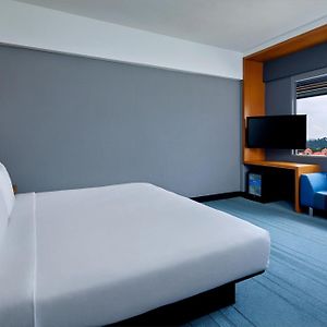 1 King Bed Room